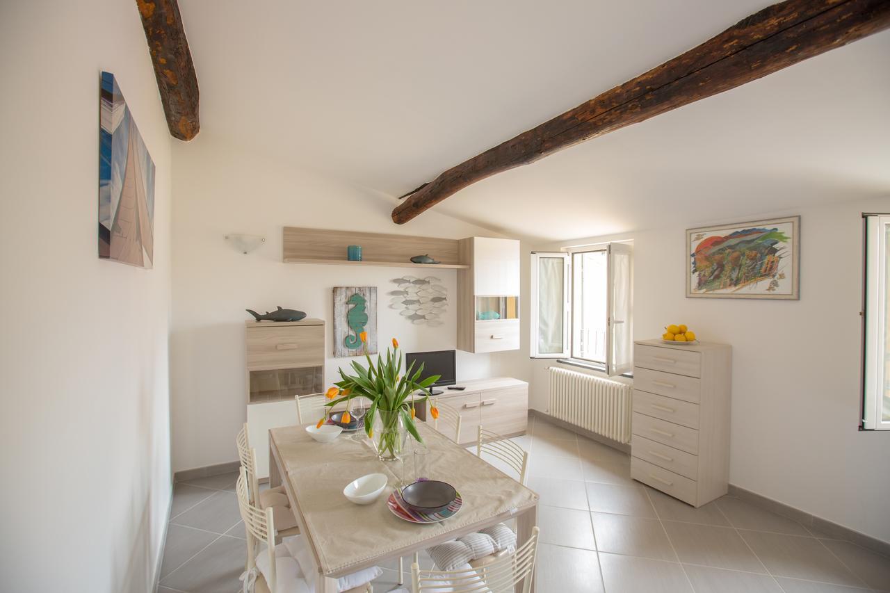 Donadelmar2 Apartment Riomaggiore Bagian luar foto